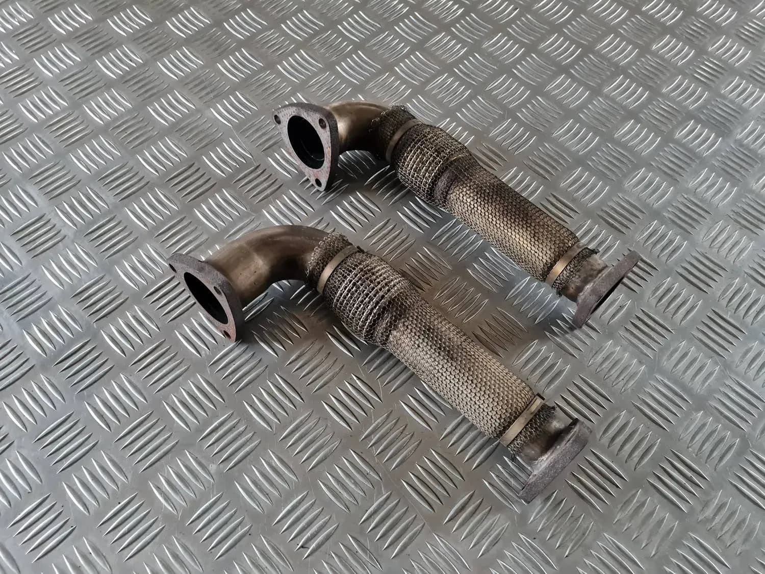 Выпускная труба турбины AUDI A6 2008 - foto 1