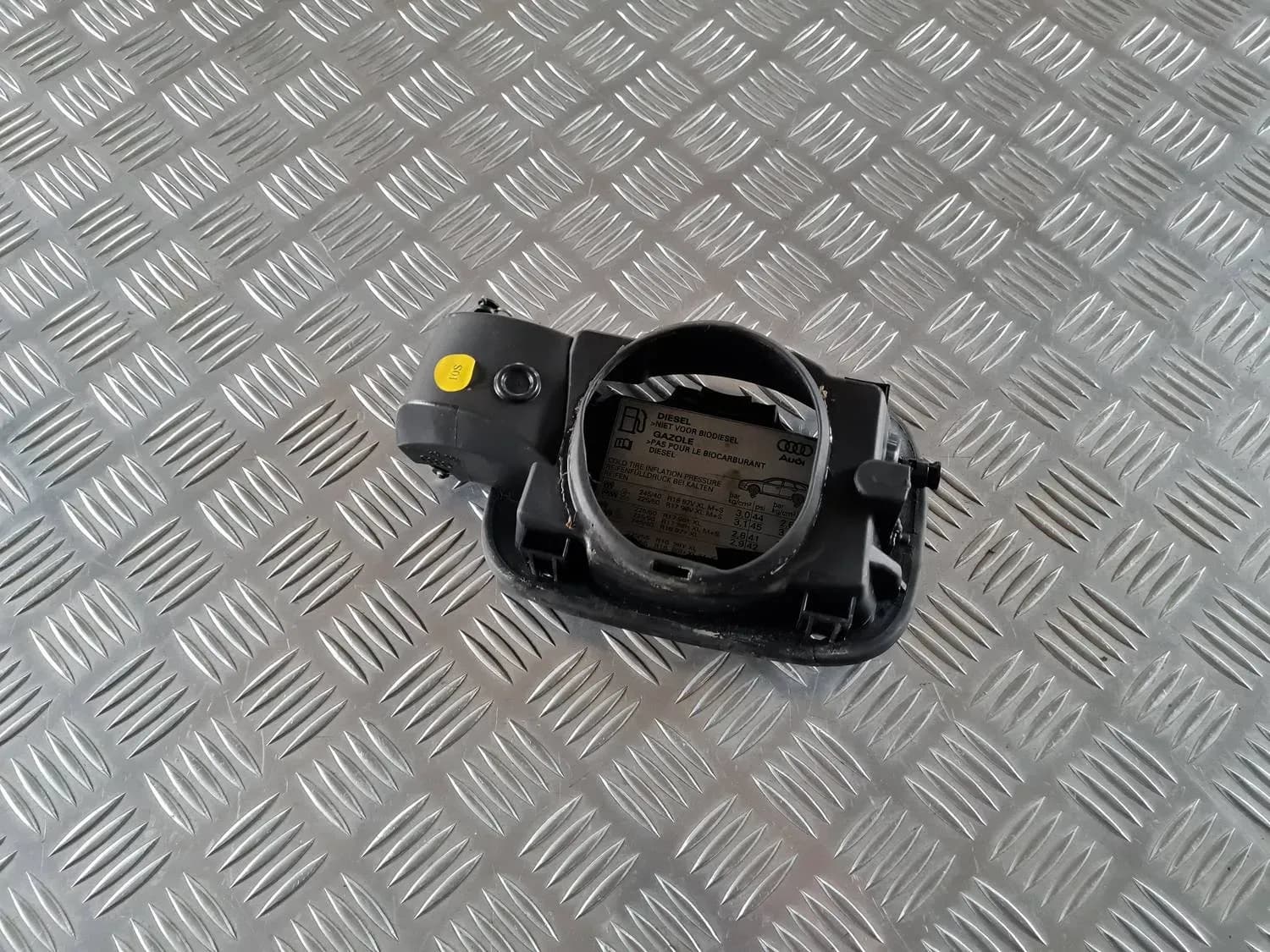 Крышка топливного бака AUDI A6 2008 - foto 3