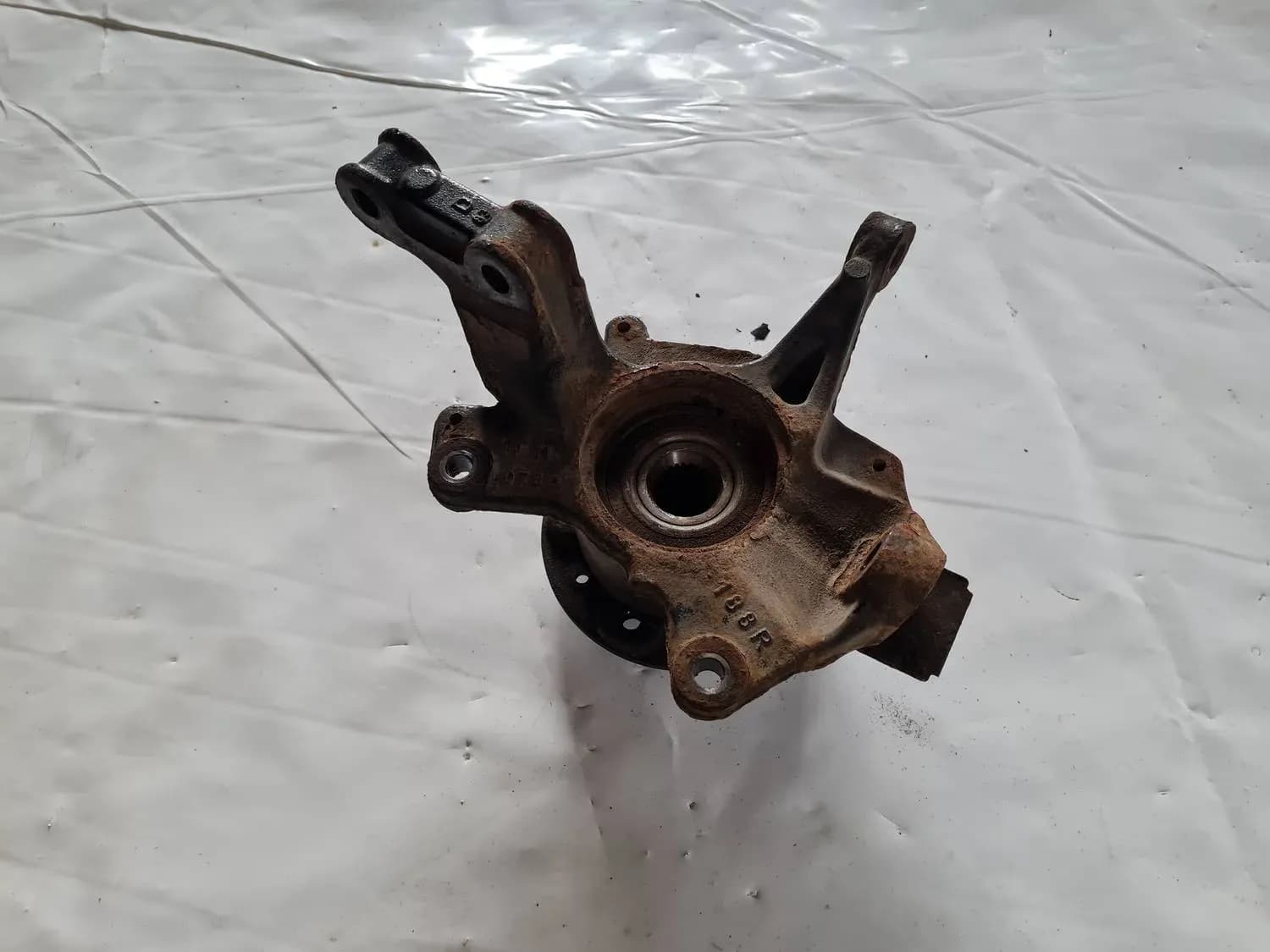 Поворотный кулак передний правый RENAULT SCENIC III 2011 - foto 5