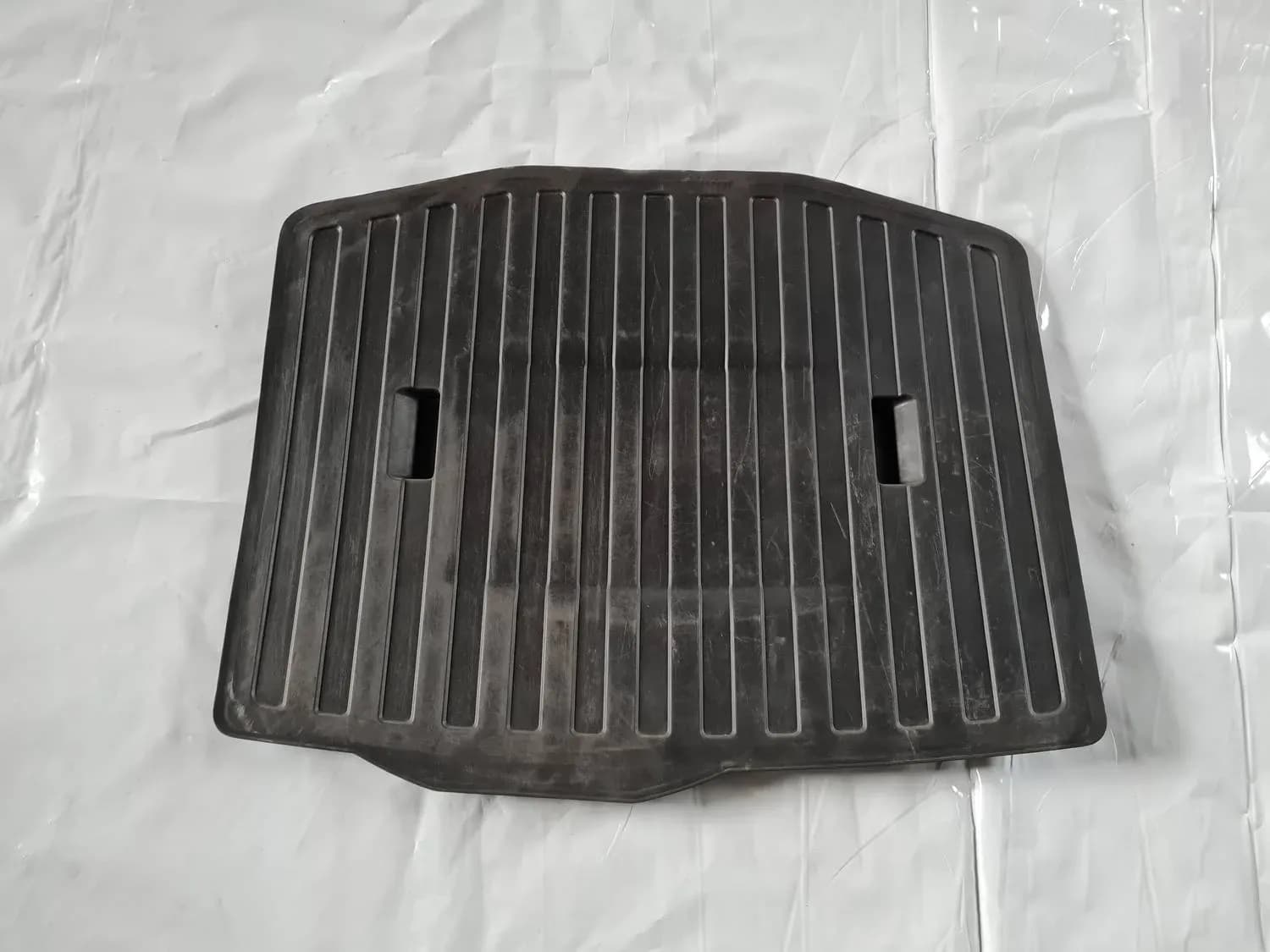 Пол багажника AUDI A6 2008 - foto 1