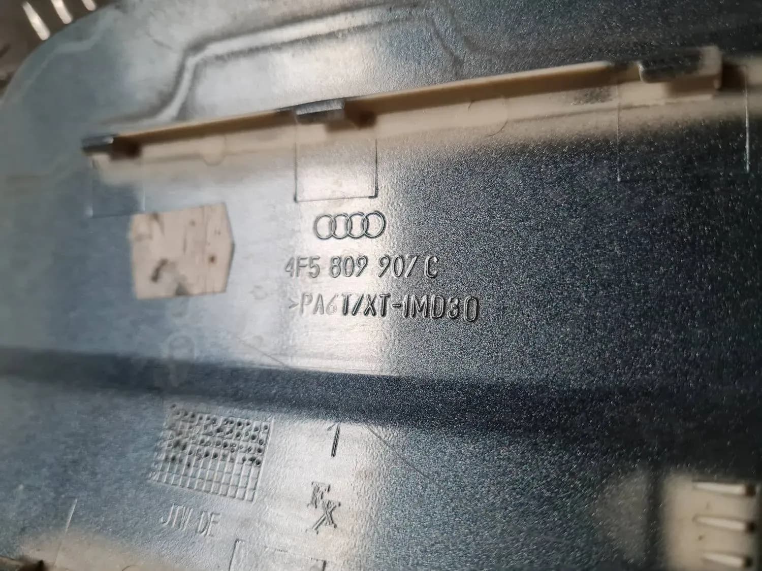 Крышка топливного бака AUDI A6 2008 - foto 3
