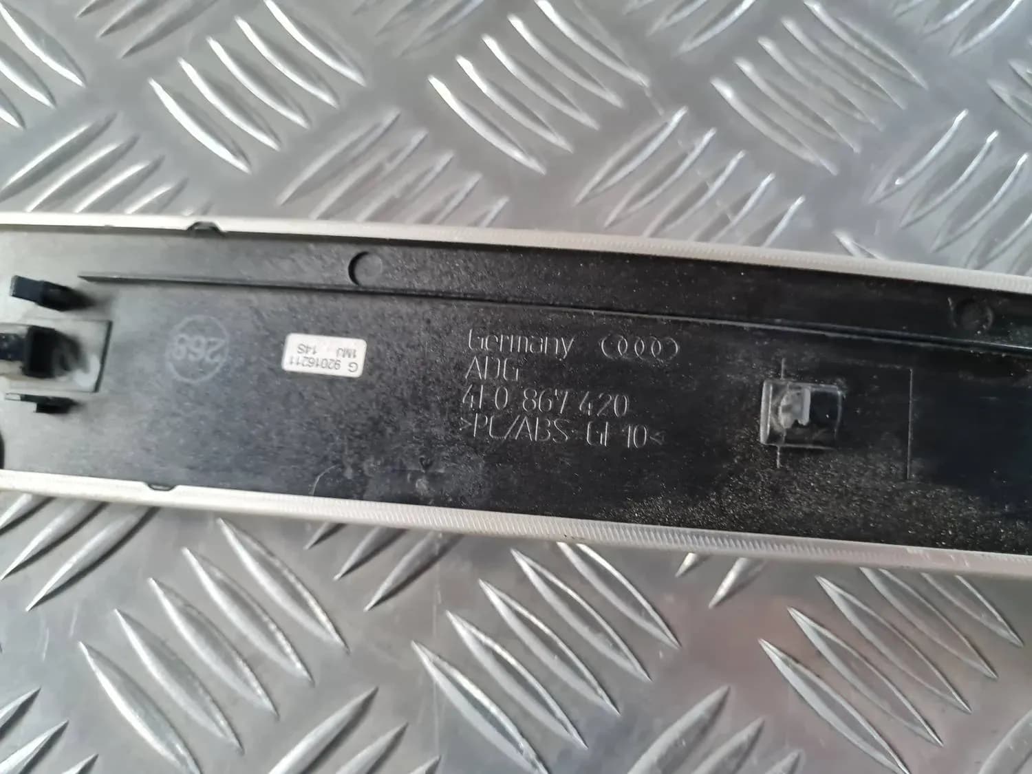 Накладки обшивки двери AUDI A6 2008 - foto 2