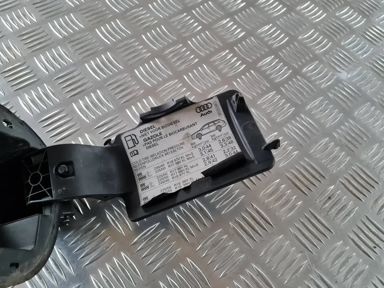 Крышка топливного бака AUDI A6 2008 - foto 5