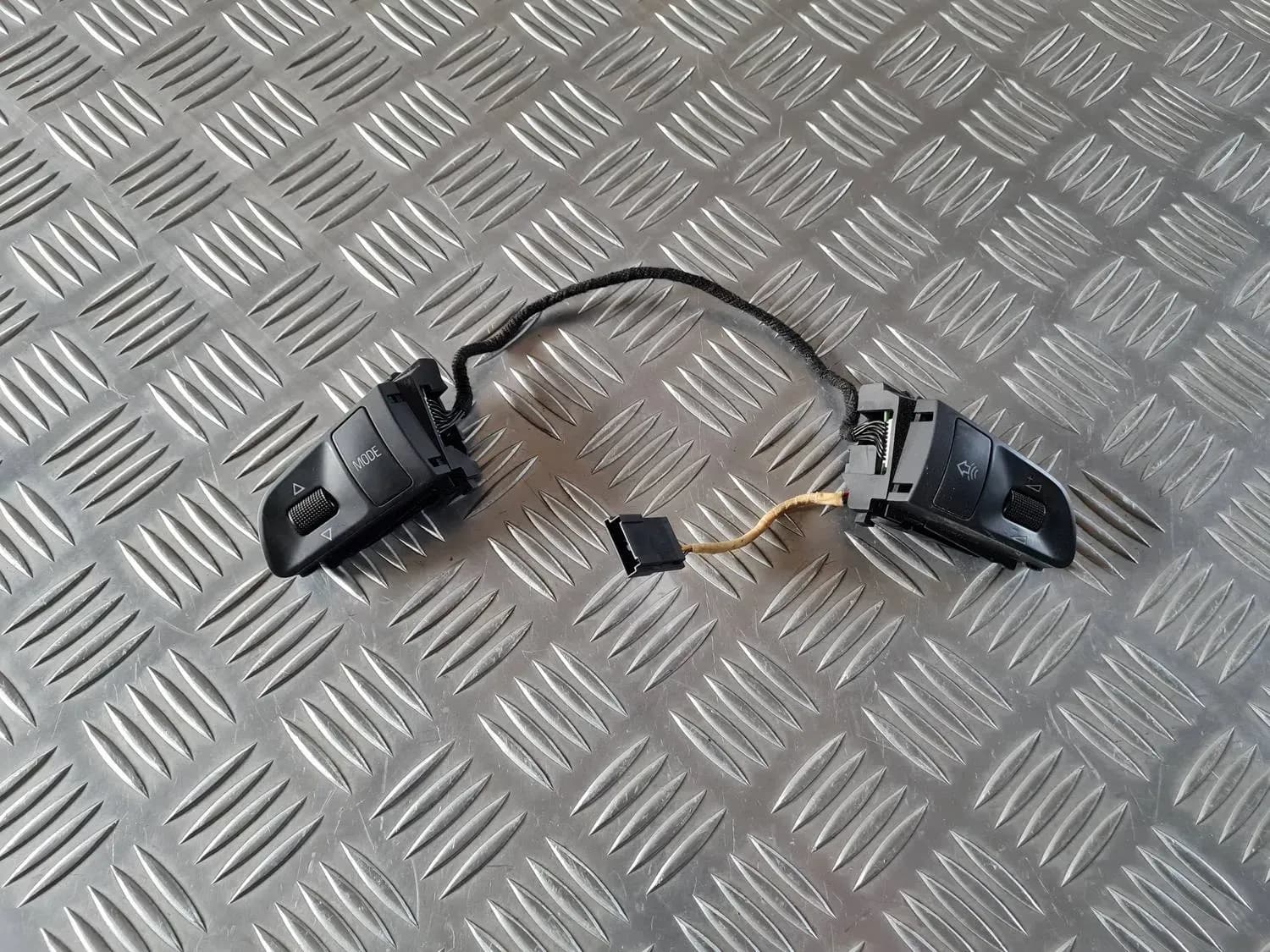 Кнопка руля AUDI A6 2008 - foto 1