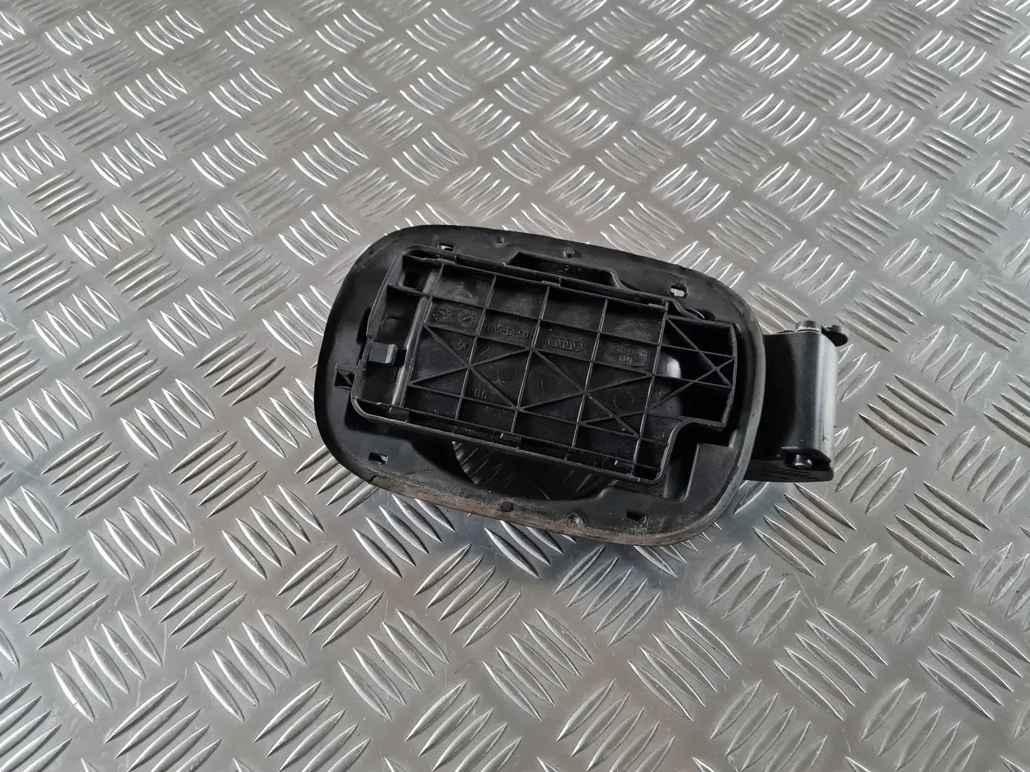 Крышка топливного бака AUDI A6 2008 - foto 1