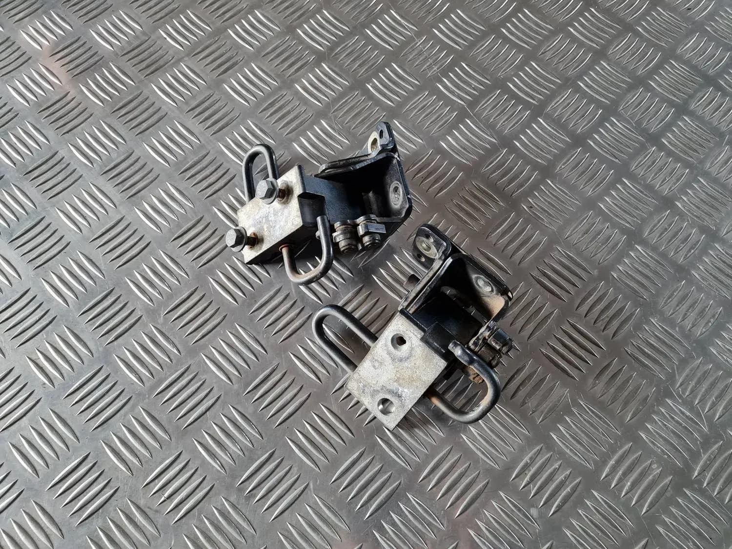 Петля двери AUDI A6 2008 - foto 1