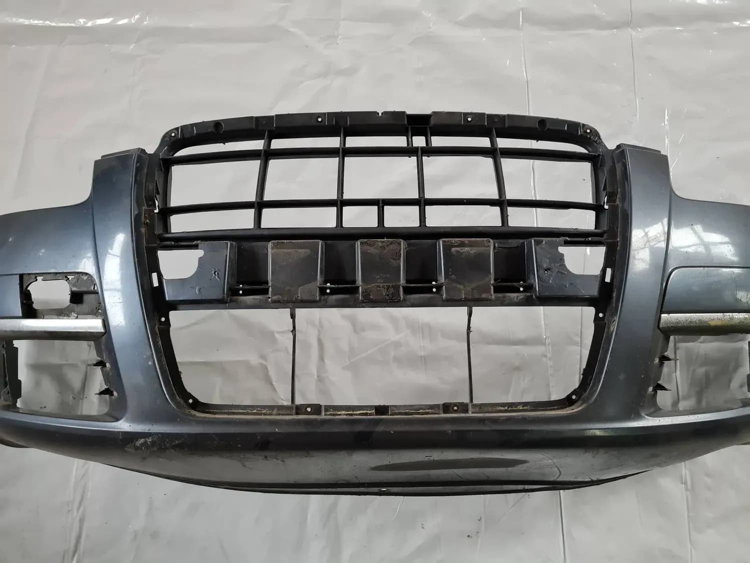 Бампер передний AUDI A6 2008 - foto 3