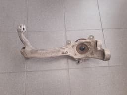 Поворотный кулак передний правый AUDI A6 2008