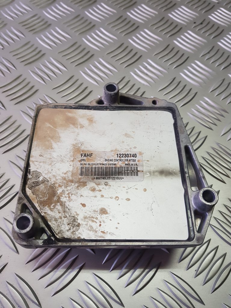 Dzinēja vadības bloks priekš OPEL ASTRA H STATION WAGON 2009 1 Dzinēja vadības bloks priekš OPEL ASTRA H STATION WAGON 2009