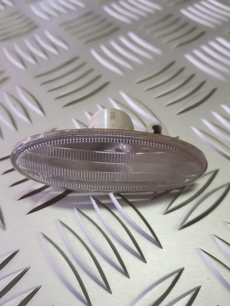 Pagrieziena signala lukturis priekš NISSAN X-TRAIL 2008 1 Pagrieziena signala lukturis priekš NISSAN X-TRAIL 2008