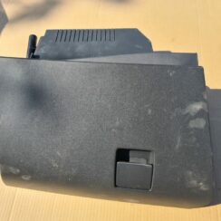 Mantu glabāšanas nodalījums pasažiera pusē priekš OPEL ASTRA H 2005 GREEN