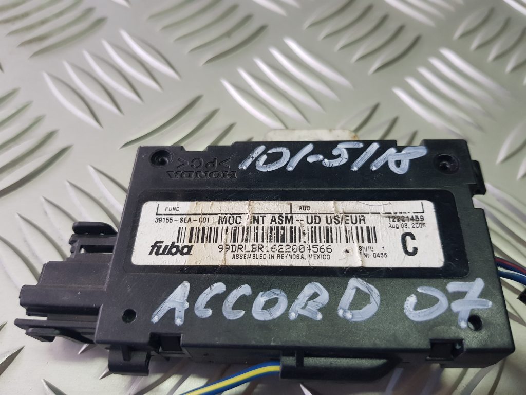Antenas pastiprinātāja bloks priekš HONDA ACCORD 2007 YR565P 2 Antenas pastiprinātāja bloks priekš HONDA ACCORD 2007 YR565P