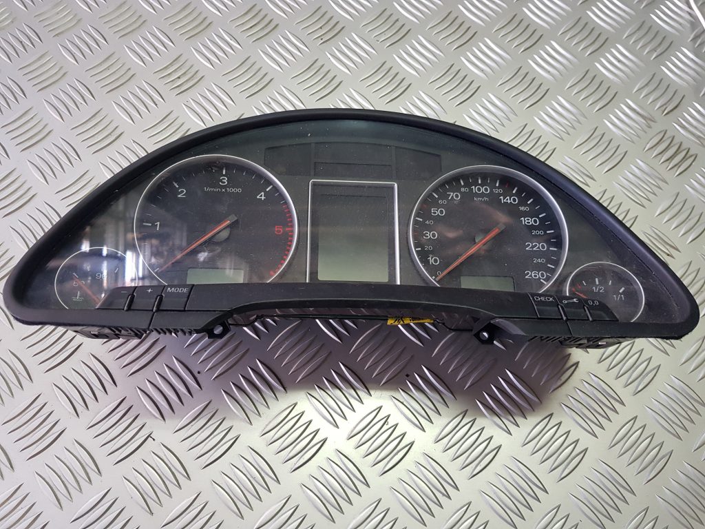 Spidometrs priekš AUDI A4 2003 1 Spidometrs priekš AUDI A4 2003