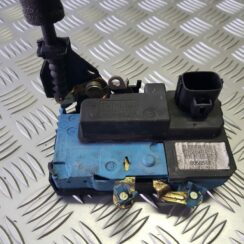 Priekšējo kreiso durvju slēdzene priekš VOLVO V70 2003 GREY