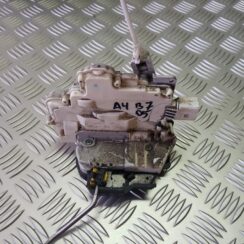 Aizmugurējo labo durvju slēdzene priekš AUDI A4 2005