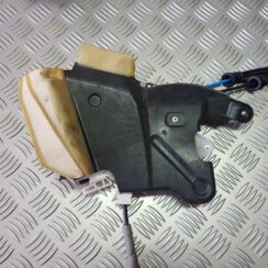 Aizmugurējo labo durvju slēdzene priekš MERCEDES BENZ E250 W212 2014