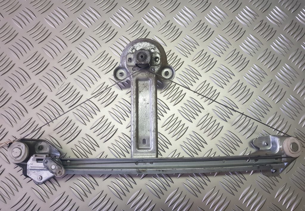 Stikla pacelšanas mehānisms aizmugurējais kreisais priekš OPEL ASTRA H STATION WAGON 2007 1 Stikla pacelšanas mehānisms aizmugurējais kreisais priekš OPEL ASTRA H STATION WAGON 2007