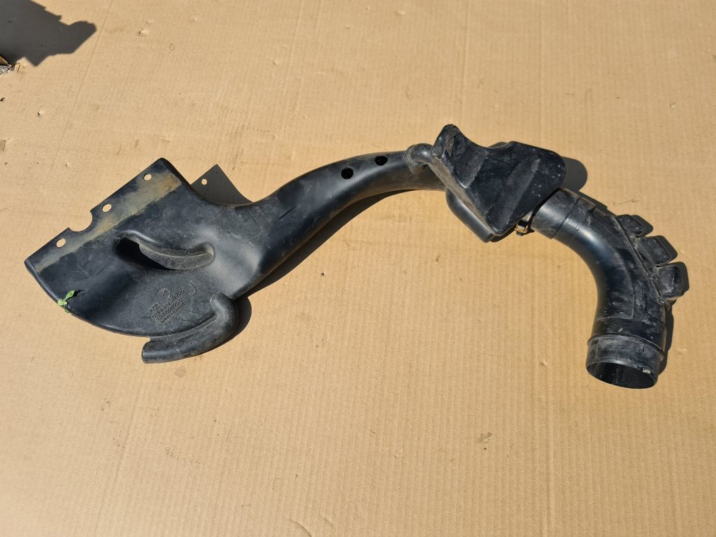 Gaisa filtra korpusa caurule priekš NISSAN X-TRAIL 2008 1 Gaisa filtra korpusa caurule priekš NISSAN X-TRAIL 2008