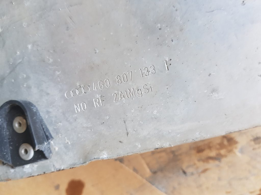 Priekšēja bufera pastiprinātāja kronšteins priekš AUDI A7 2011 SPORTBACK 2 Priekšēja bufera pastiprinātāja kronšteins priekš AUDI A7 2011 SPORTBACK