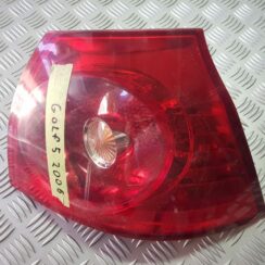 Aizmugurējais labais lukturis priekš VW GOLF 5 2006