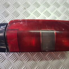 Aizmugurējais kreisais lukturis priekš VOLVO V70 1997