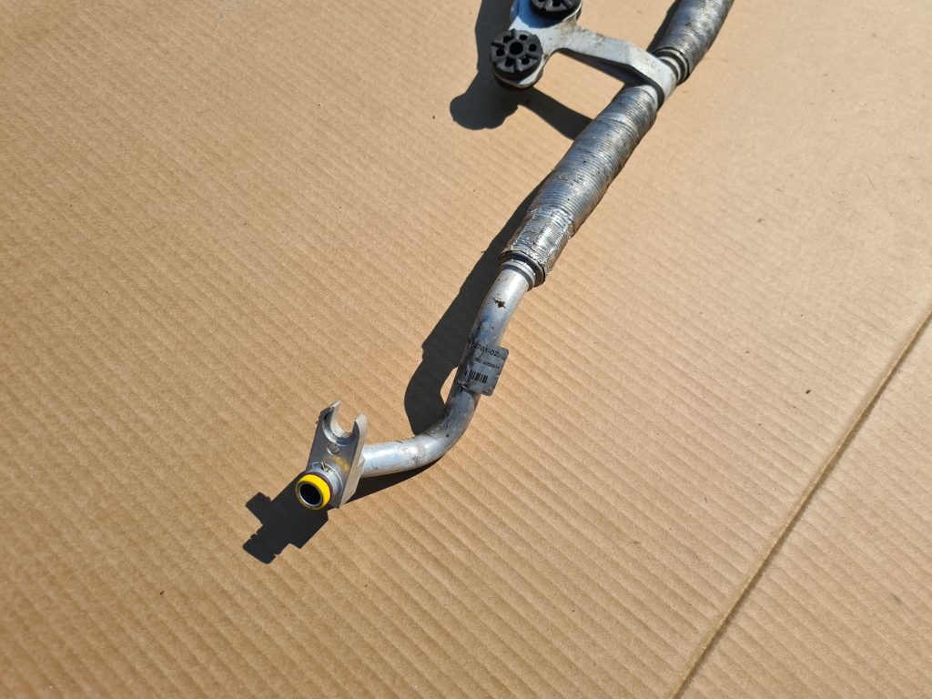 Gaisa kondicioniera galvenā caurule priekš BMW 525D E61 2007 TOURING BLACK 4 Gaisa kondicioniera galvenā caurule priekš BMW 525D E61 2007 TOURING BLACK