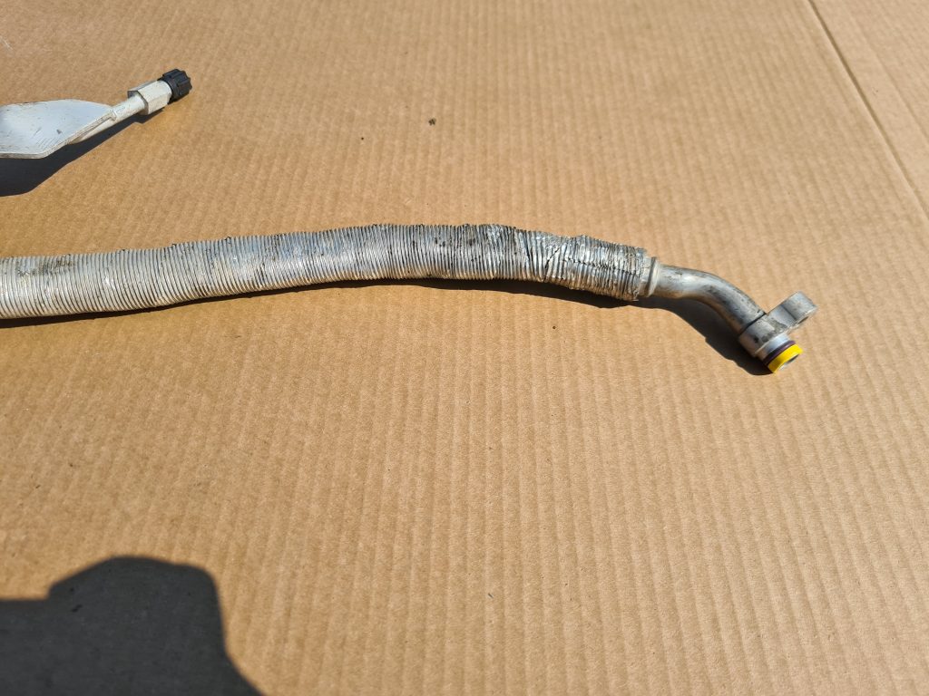 Gaisa kondicioniera galvenā caurule priekš BMW 525D E61 2007 TOURING BLACK 3 Gaisa kondicioniera galvenā caurule priekš BMW 525D E61 2007 TOURING BLACK