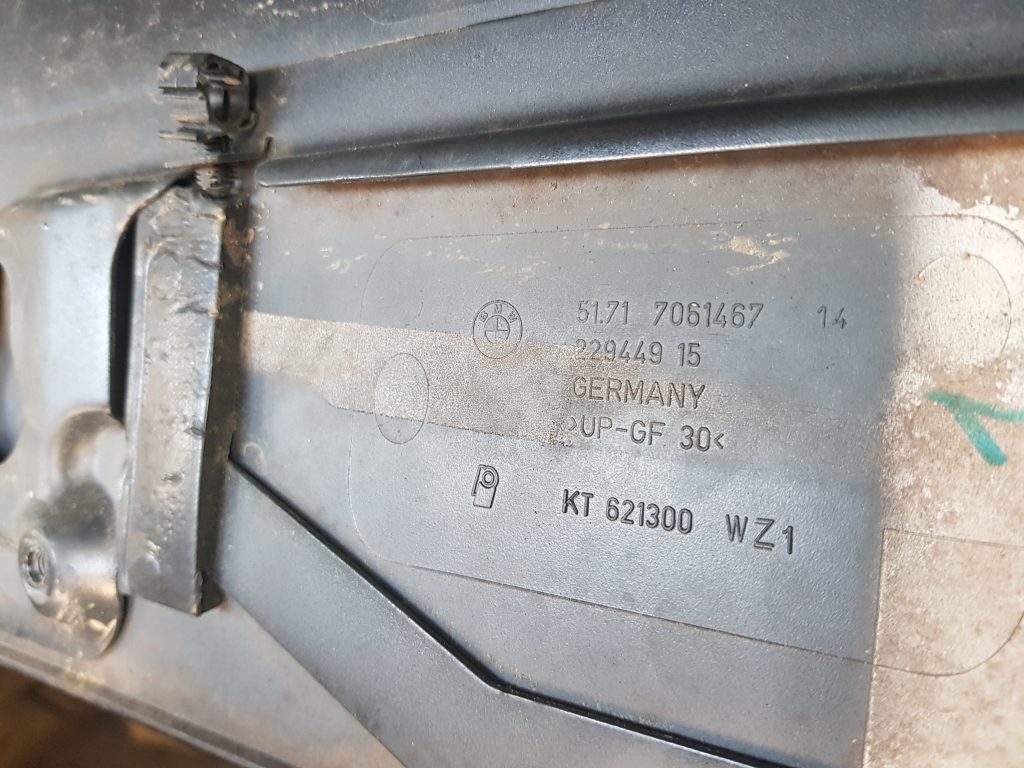 Bagāžnieka vāka spoileris priekš BMW 525D E61 2007 TOURING BLACK 3 Bagāžnieka vāka spoileris priekš BMW 525D E61 2007 TOURING BLACK