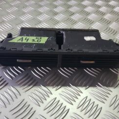 Mērinstrumentu paneļa gaisa vads, centrā priekš AUDI A4 2001