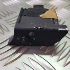 Lukturu augstuma regulēšanas poga priekš AUDI A4 2005