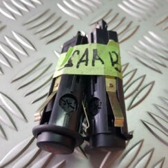 Trauksmes poga priekš SAAB 9-5 1999