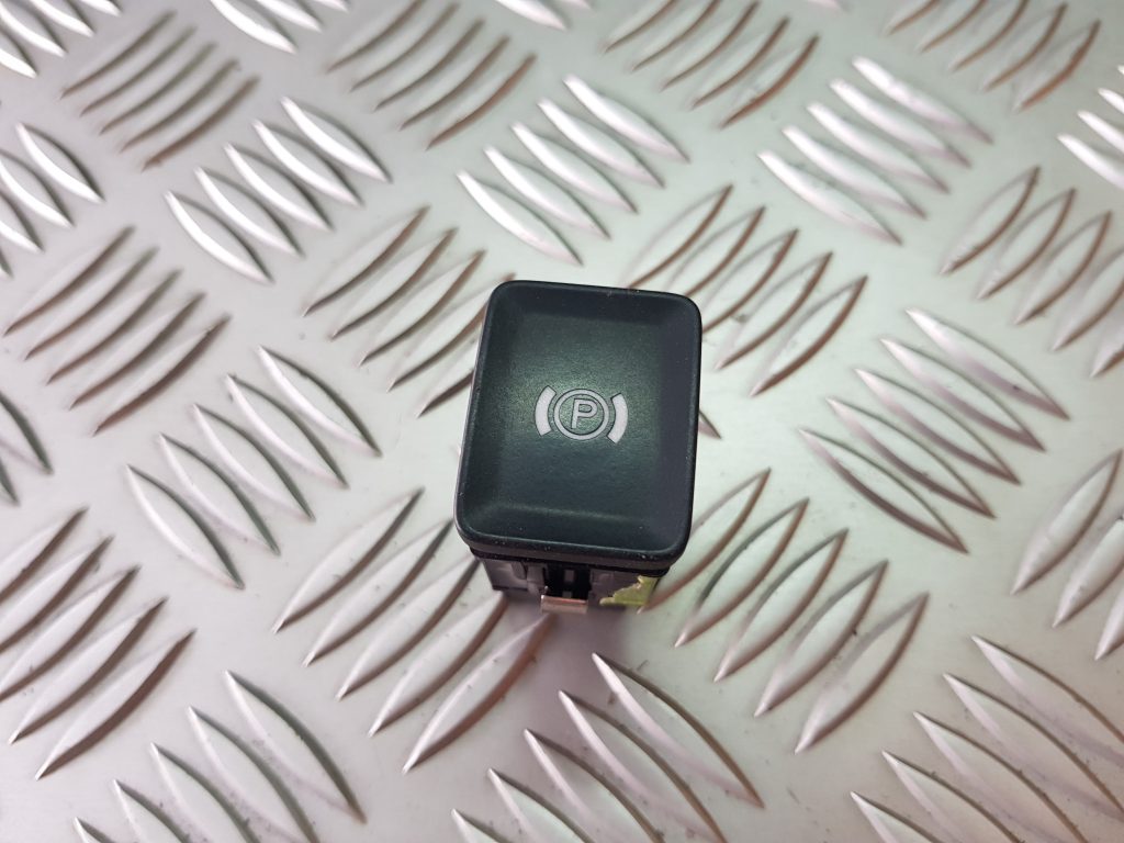 Stāvbremzes ieslēgšanas poga priekš VW PASSAT 2007 UNIVERSAL SILVER 1 Stāvbremzes ieslēgšanas poga priekš VW PASSAT 2007 UNIVERSAL SILVER