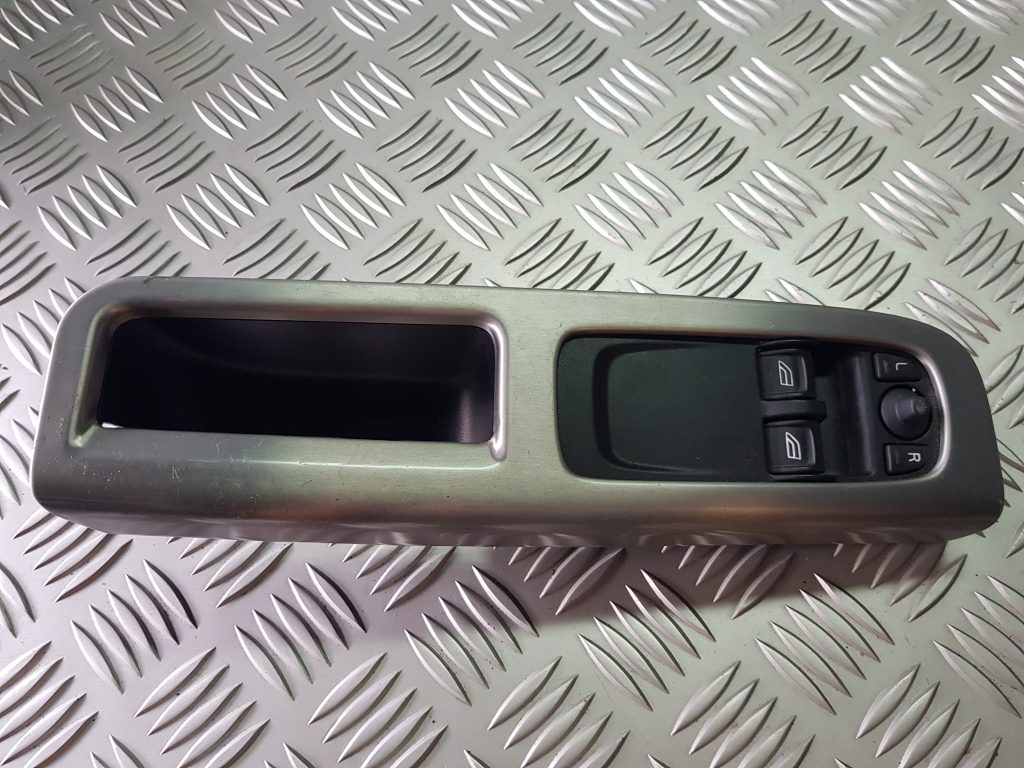 Šofera durvju slēdža pogas priekš VOLVO C30 2008 BLACK 1 Šofera durvju slēdža pogas priekš VOLVO C30 2008 BLACK