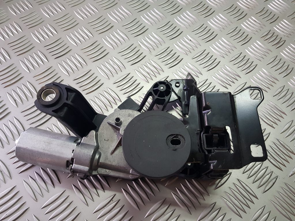 Aizmugurējā stikla tīrītāja motors priekš BMW 525D E61 2007 TOURING BLACK 1 Aizmugurējā stikla tīrītāja motors priekš BMW 525D E61 2007 TOURING BLACK