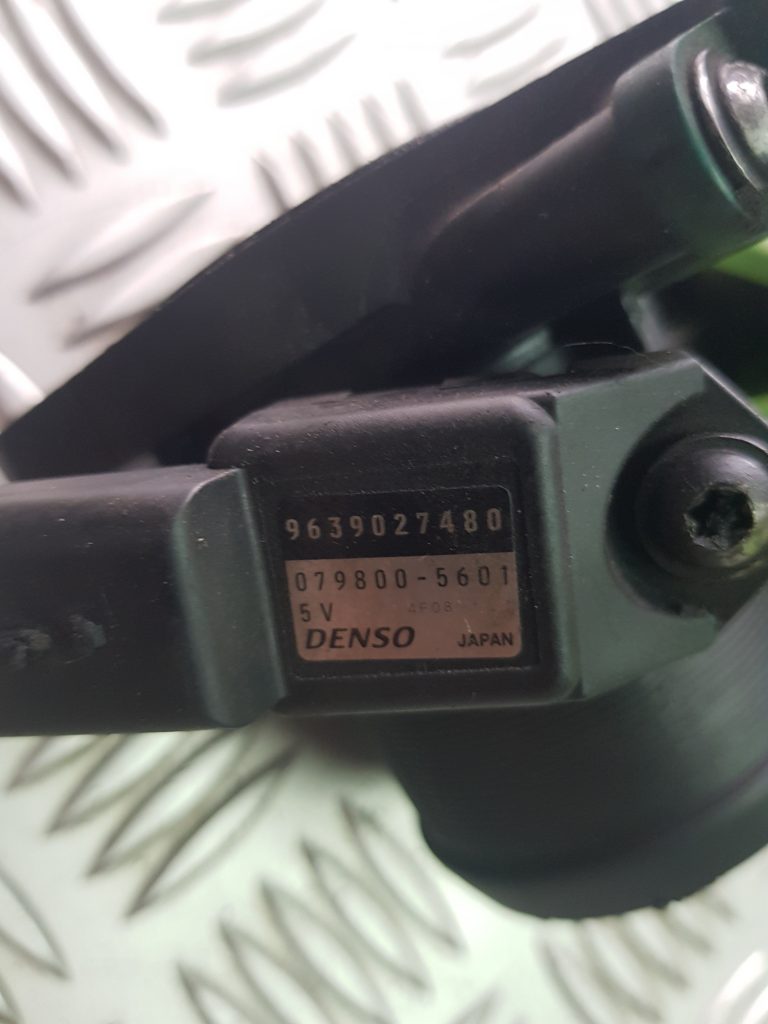 Spiediena devējs priekš VOLVO S40 2004 Grey 3 Spiediena devējs priekš VOLVO S40 2004 Grey