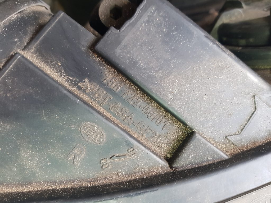 Priekšējais labais lukturis priekš BMW 520D E60 2006 ENG. 3 Priekšējais labais lukturis priekš BMW 520D E60 2006 ENG.