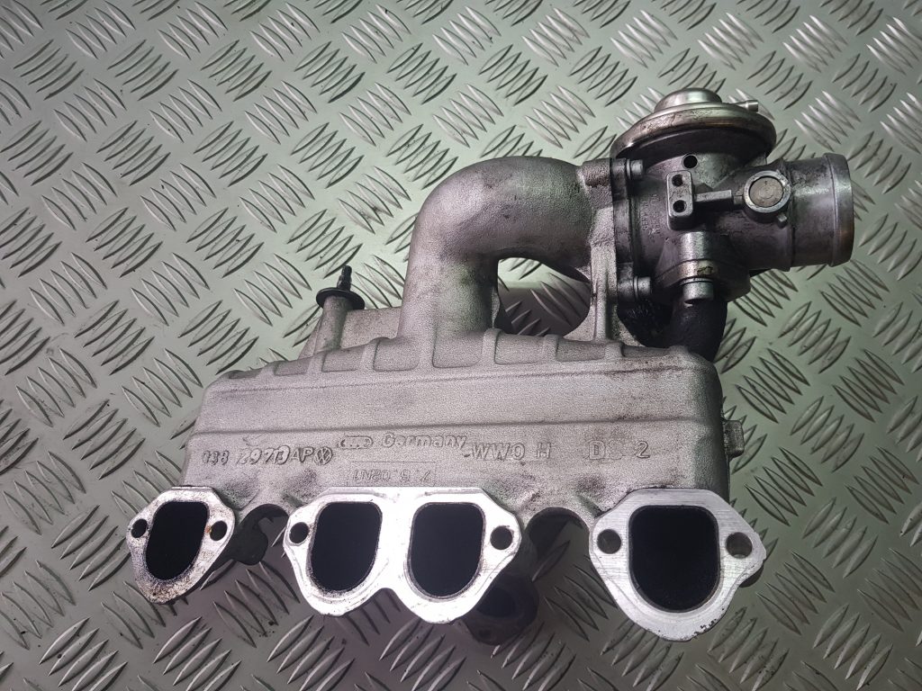 Ieplūdes kolektors priekš AUDI A4 2004 2 Ieplūdes kolektors priekš AUDI A4 2004