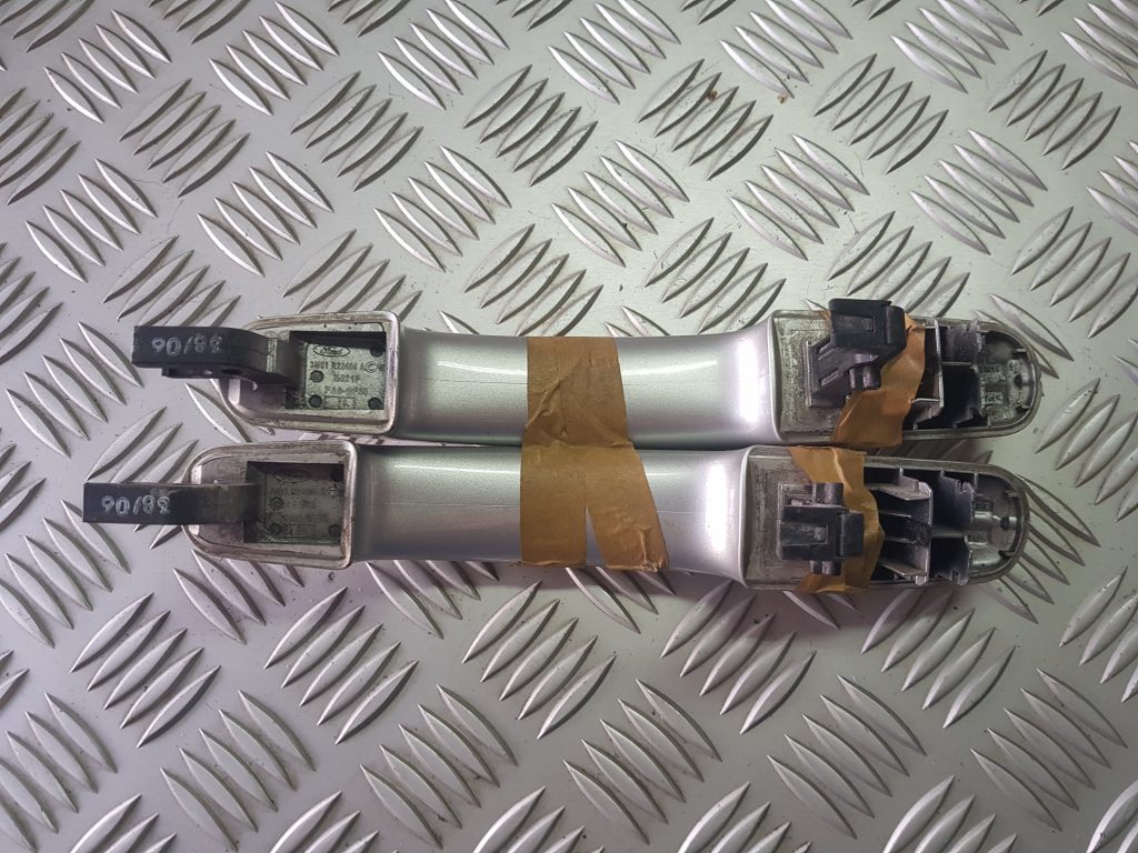 Ārējais durvju rokturis priekš FORD FOCUS 2006 3 Ārējais durvju rokturis priekš FORD FOCUS 2006