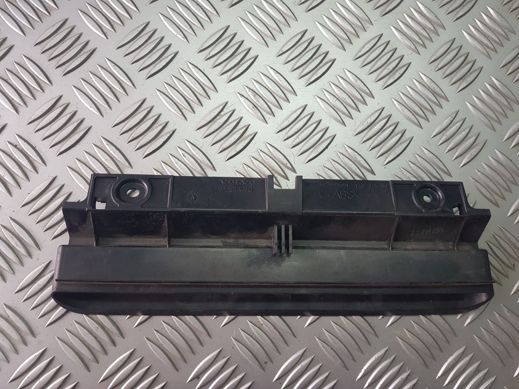 Stop signāls priekš VOLVO V70 1997 1 Stop signāls priekš VOLVO V70 1997