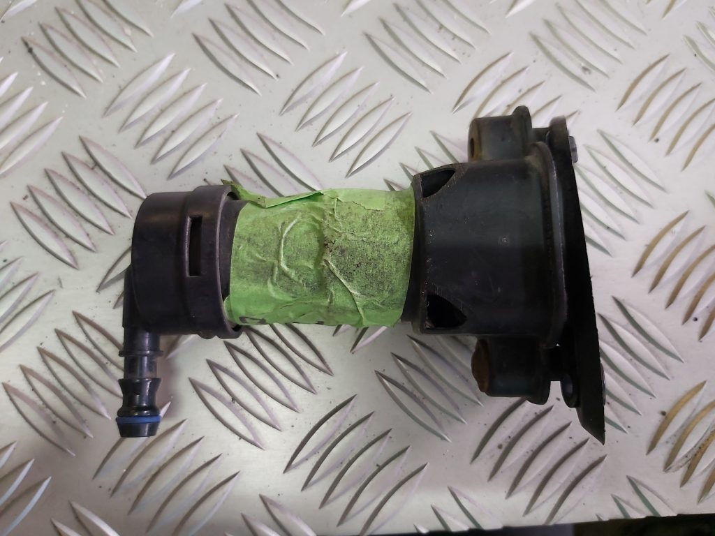 Lukturu mazgātāja sprausla priekš AUDI A4 2001 2 Lukturu mazgātāja sprausla priekš AUDI A4 2001