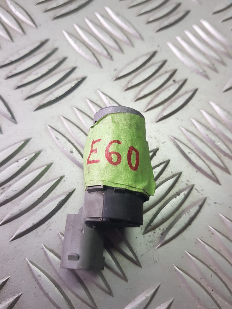 Parkošanās devējs priekš BMW 525 E60 2006 BLACK 1 Parkošanās devējs priekš BMW 525 E60 2006 BLACK