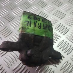 Aizmugurējais labais suports priekš NISSAN X-TRAIL 2008