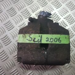 Priekšējais kreisais suports priekš VW PASSAT B6 2006 ANGL. UNIVERSAL