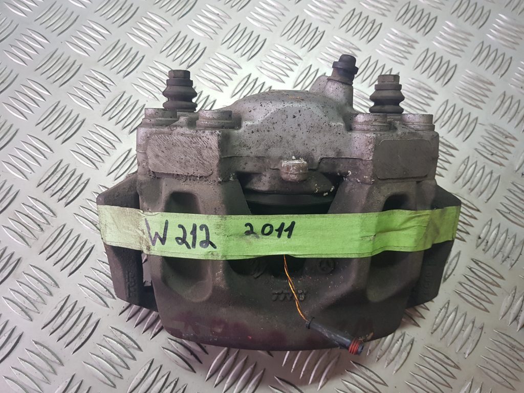 Priekšējais labais suports priekš MERCEDES BENZ E250 W212 2014 1 Priekšējais labais suports priekš MERCEDES BENZ E250 W212 2014