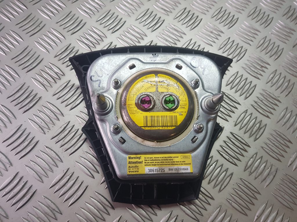 Stūres drošības spilvens priekš VOLVO S40 2004 Grey 2 Stūres drošības spilvens priekš VOLVO S40 2004 Grey