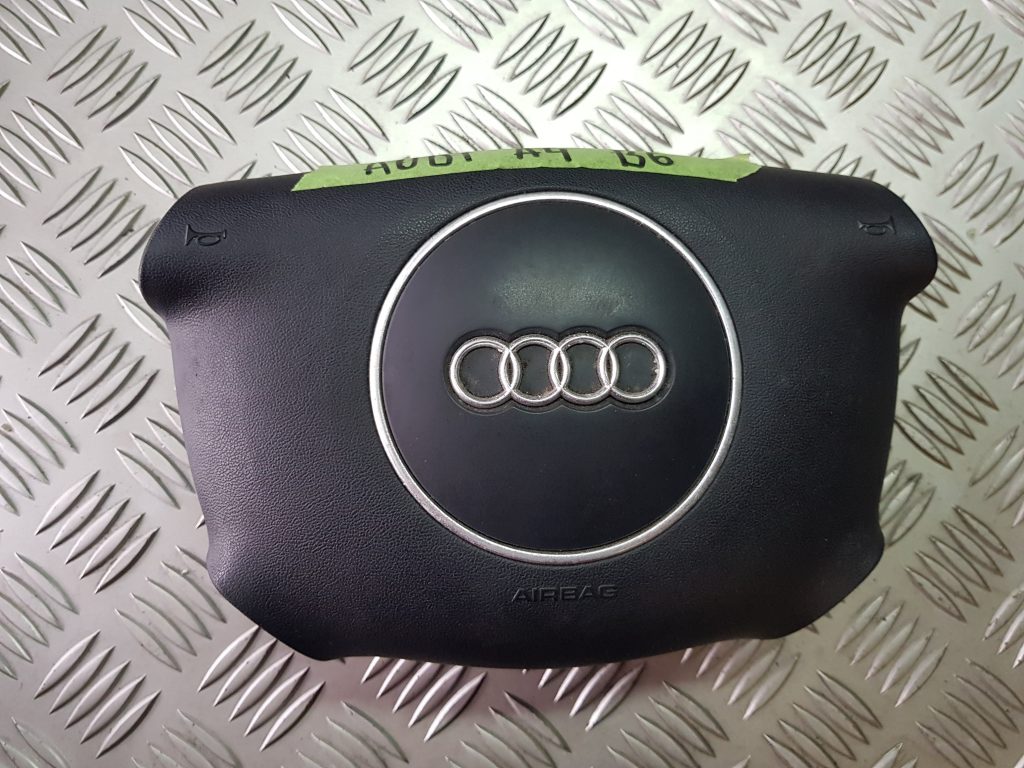 Stūres drošības spilvens priekš AUDI A4 2004 1 Stūres drošības spilvens priekš AUDI A4 2004