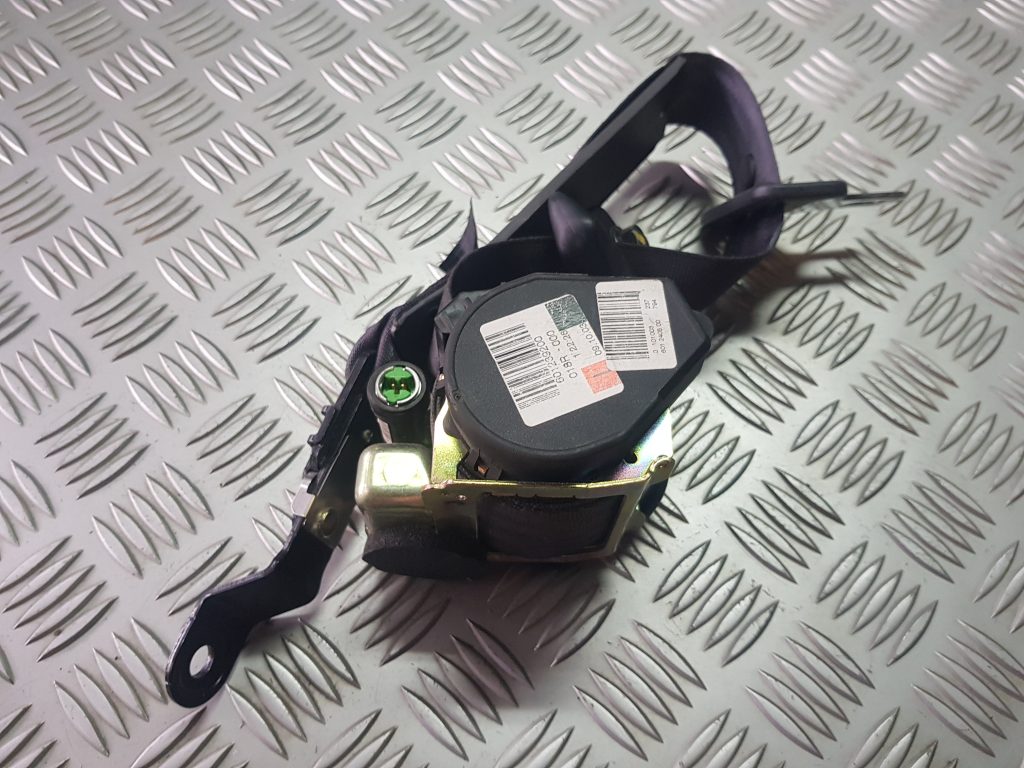 Priekšējā kreisā drošības josta priekš VOLVO XC90 2004 1 Priekšējā kreisā drošības josta priekš VOLVO XC90 2004