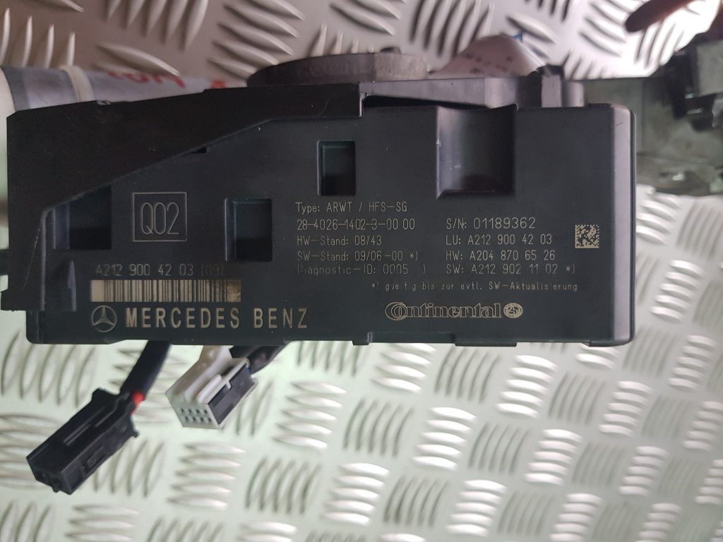 Bagažnieka vāka pacelšanas mehānisms priekš MERCEDES BENZ E250 W212 2014 4 Bagažnieka vāka pacelšanas mehānisms priekš MERCEDES BENZ E250 W212 2014