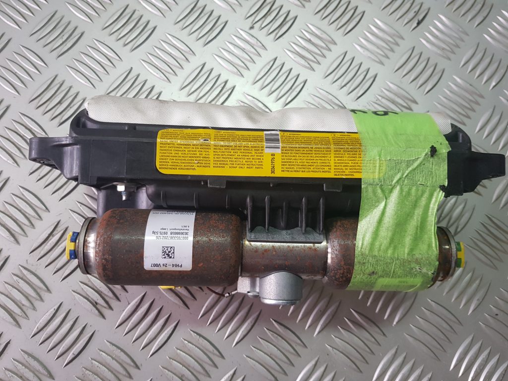 Mērinstrumentu paneļa drošības spilvens priekš VW PASSAT B6 2006 ANGL. UNIVERSAL 2 Mērinstrumentu paneļa drošības spilvens priekš VW PASSAT B6 2006 ANGL. UNIVERSAL