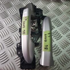 Ārējais durvju rokturis priekš VW PASSAT 2007 UNIVERSAL SILVER